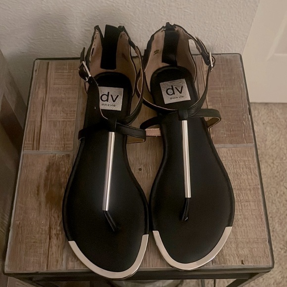 Black Dolce Vita flat gladiator style sandals - Picture 1 of 7